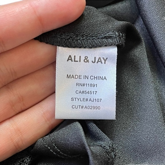 Ali & Jay Black Lace Cap Sleeve Mini Dress Size L - Picture 7 of 8